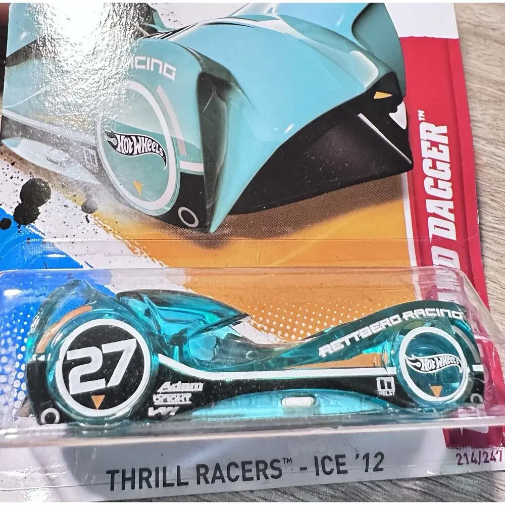 2012 Hot Wheels Ice Cloak and Dagger Thrill Racers #4/5 214/247 Diecast Car H10